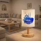 مصباح قماشي مُخصّص، مزين بمسجد وهلال مرسومين بالألوان المائية الزرقاء، مع إمكانية إضافة نص حسب الطلب.